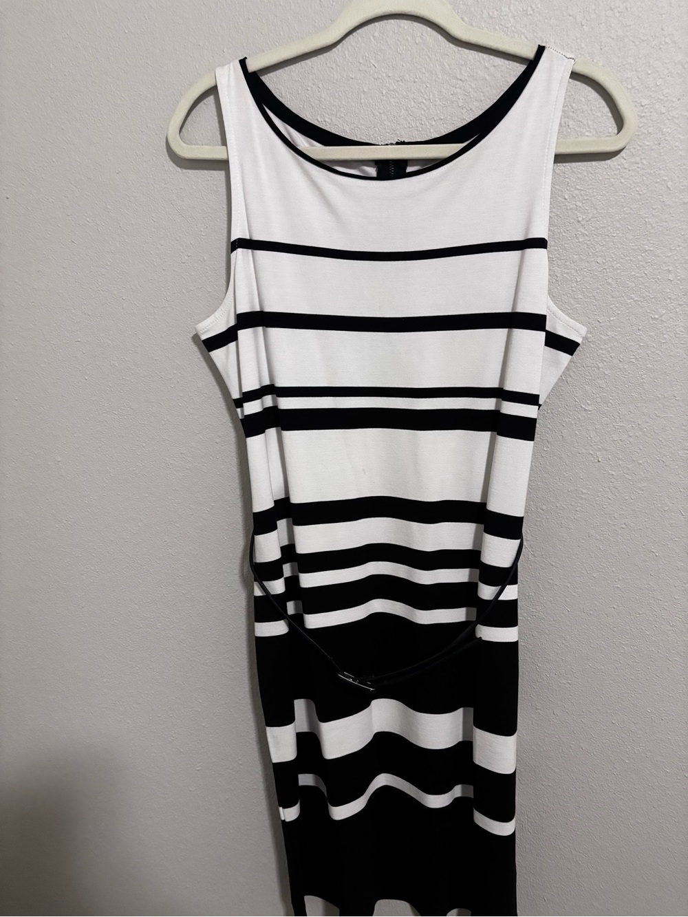 Liz Claiborne belted shift dress NWOT